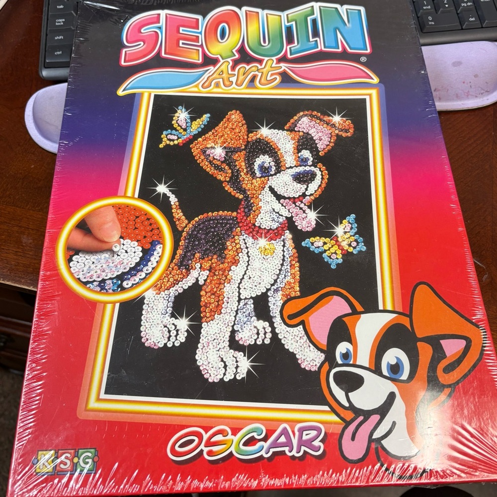 Sequin Hearts Multicolor Dog Sequin Art Kit - Oscar